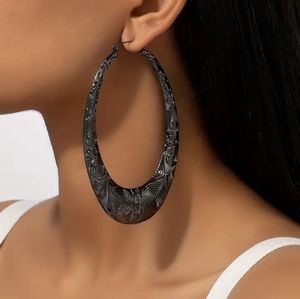 Chunky Black Oval-shaped Hoop Earrings